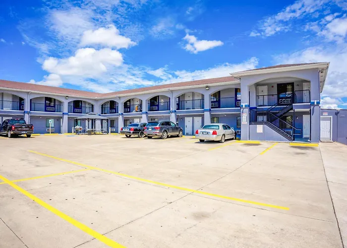 High Five By Oyo Motel 2*