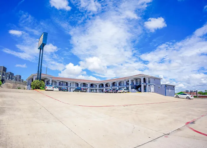 Motel High Five By Oyo 2*