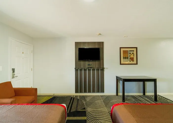 Motel High Five By Oyo 2*