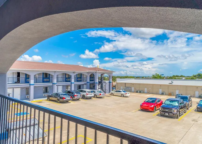 High Five By Oyo Motel